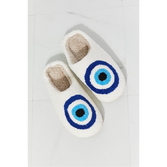 Eye Plush Slipper - Picture 5 of 5